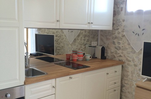 Antibes Old Town Apartment | 20m2 fully renovated Studio with Private Balcony, rates are All Inclusive.