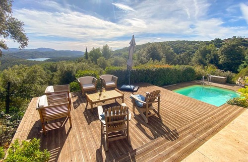 Montauroux Villa | 215 m² Villa ∙ 3 bedrooms ∙ 8 guests