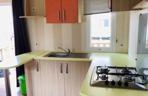 Massillargues-Attuech House | 28m² Mobile Home with Terrace for 4 People