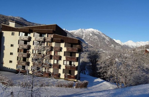 Chantemerle Apartment | 2nd floor, balcony, parking, tv, ski locker, 31m², Serre Chevalier