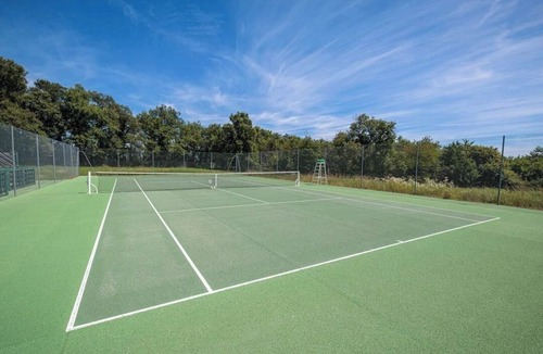 Romans-sur-Isere House | 3.5-hectare private estate — heated pool, tennis and padel courts, sleeps 11