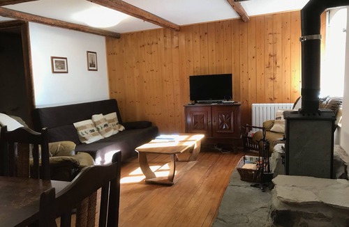 Vallouise Apartment | 3 bedroom apartment in Vallouise near the village center - "Wave"