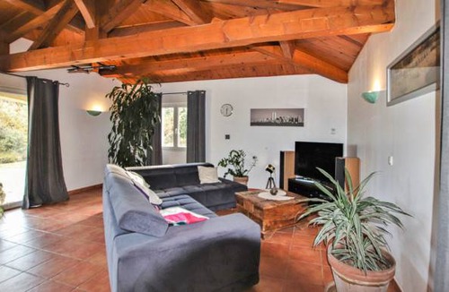 Saint-Julien-de-Peyrolas House | 3 bedroom accommodation in St Julien De Peyrolas