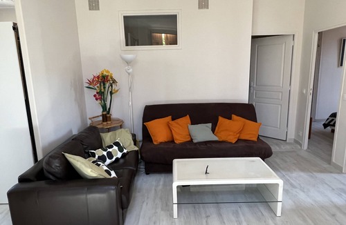 Carry-le-Rouet Apartment | 3 Pièces 65m2 Hypercentre, Parking Privé, Port, Plage