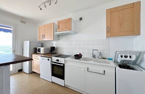 Palavas-les-Flots Apartment | 3-room apartment in Palavas, beachfront, for 4 with large terrace