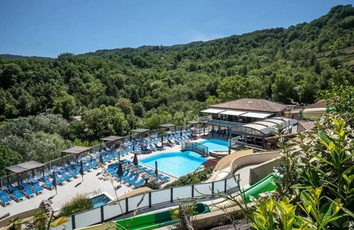 Bourdeaux House | 3-Room Cottage for 4 People, Air-Conditioned + TV *