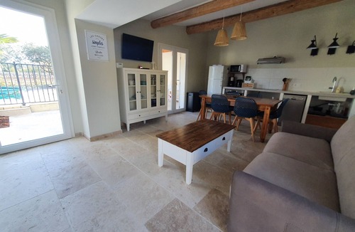 Mazan Villa | 3-star private vacation rental with a private pool (and air conditioning coming in 2027)