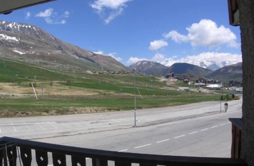 Cognet Apartment | 350m from resort center, 2nd floor, balcony, tv, 44m², Alpe d'Huez