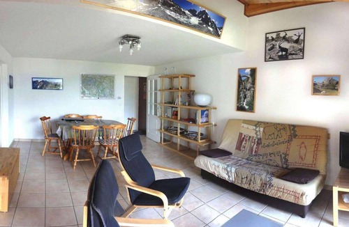 Forville Apartment | 3rd floor, view mountain, terrace, parking, tv, 66m², Serre Chevalier