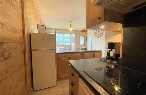 Forville Apartment | 3rd floor, view panoramic, balcony, tv, 64m², Serre Chevalier