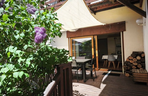Briancon Apartment | 4* family apartment, terrace, garden and fireplace