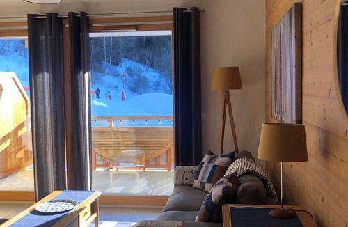 Oz-en-Oisans Apartment | 4-person apartment "Bee on skis" in Oz en Oisans