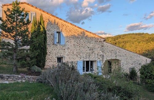 Vaumeilh Apartment | 5-person gîte on 5-hectare property 10 minutes from Sisteron