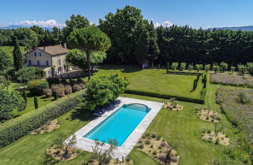 Saint-Andiol House | 5 to 9BR/7BA House w Pool, Tennis, AC, 8 Acres - Saint Remy Area!