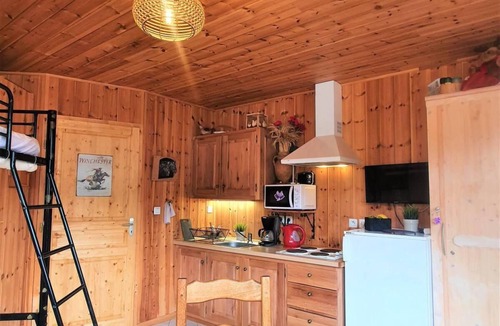 Saint-Etienne-en-Devoluy Apartment | 50m from resort center, Ground floor, tv, 23m², Superdévoluy