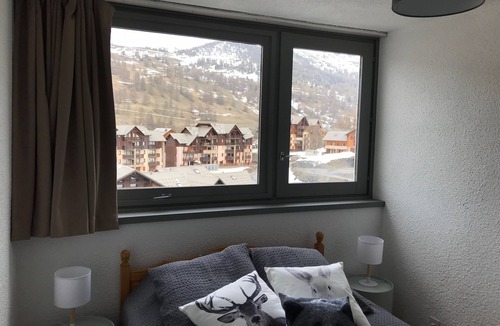 Les Claux Apartment | 58 m2 apartment warm at the foot of the slopes with open views south