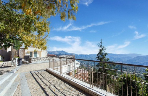 Berre-des-Alpes House | 65 m² House ∙ 2 bedrooms ∙ 5 guests