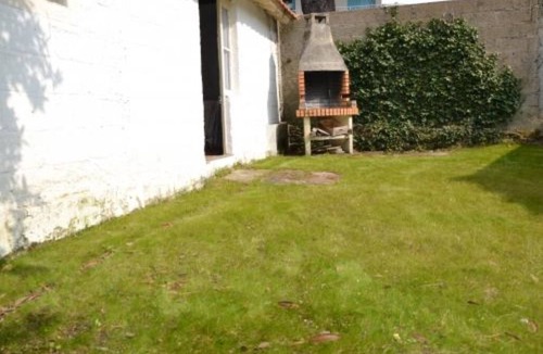 La Rogere House | 66 m² house with enclosed garden, 400m walk to the main beach and all amenities