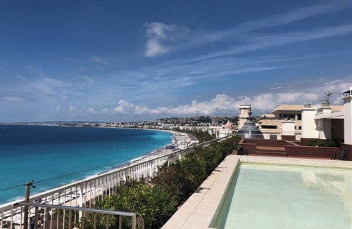 Carre d'Or Apartment | 7 Promenade des Anglais-city centre Nice beach apartment with roof pool