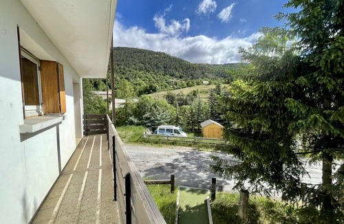 La Salle-les-Alpes Apartment | 75m² With Balcony Near The Slopes!