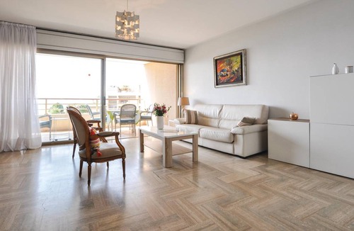 Cannes La Bocca Apartment | 82 m² Apartment ∙ 2 bedrooms ∙ 4 guests