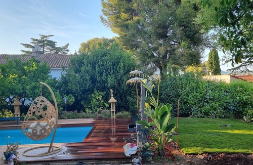 La Garde House | A Balinese-style retreat just a stone's throw from Toulon's most beautiful beach