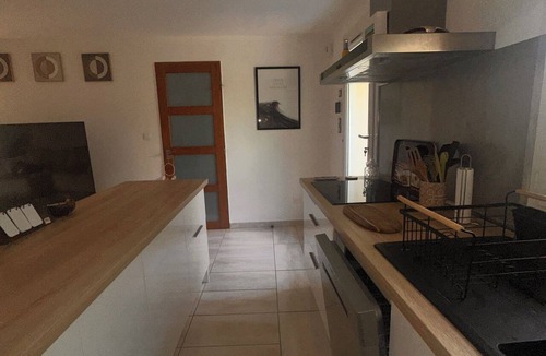 Saint-Victoret House | A comfortable home between Aix-en-Provence, Marseille, and the Côte Bleue