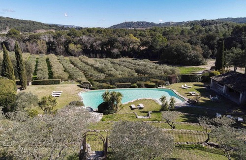 Orgon House | A magnificent property in the Alpilles oozing with the charm of Provence – Sleeps 18