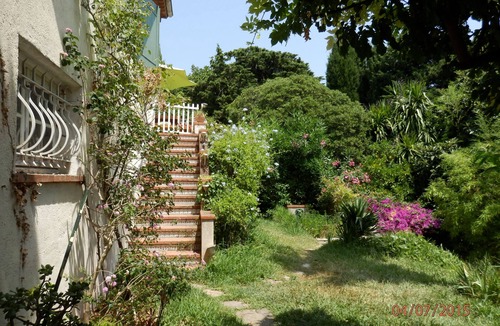 Le Cannet Villa | A peaceful stay in a beautifully wooded setting in town