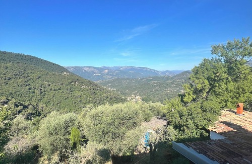 Saint-Blaise House | A Provençal house between the sea and the mountains
