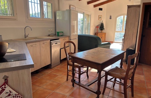Martigues House | A verdant stay between nature and nearby leisure parks
