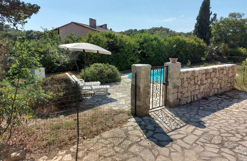 Valbonne Villa | Accommodation in a villa in Valbonne, swimming pool, parking, quiet, from Saturday to Saturday