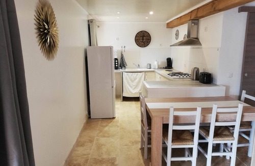 Tour-de-Faure Other | ACCOMMODATION "LE SAINT JACQUES" 1 double room