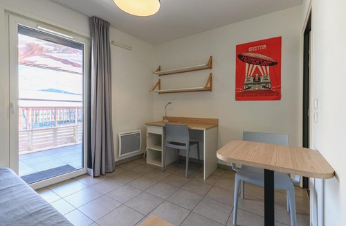 Vernier Apartment | AGENCE PRO - Studio with balcony - Quartier Libération - Nice