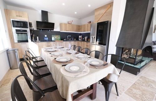St.-Remy-de-Provence Villa | Air-conditioned villa heated pool Alpilles view St-Rémy