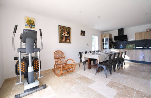 St.-Remy-de-Provence Villa | Air-conditioned villa heated pool Alpilles view St-Rémy