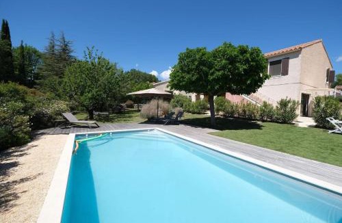 Saint-Saturnin-les-Apt Villa | Air-conditioned house in the Luberon with heated swimming pool in Saint Saturnin les Apt - 8 people.