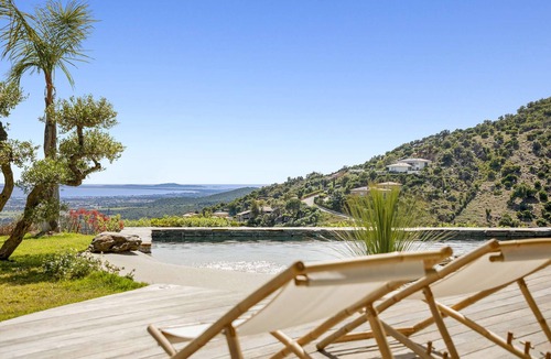 La Londe-les-Maures House | Air-conditioned dream villa with lagoon-style pool and sea view for 6 guests in La Londe-les-Maures