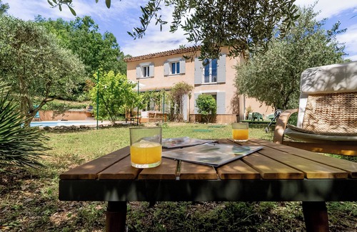 Saint-Paul-en-Foret Villa | AIR-CONDITIONED PROVENCAL VILLA IN QUIET LOCATION WITH PRIVATE POOL