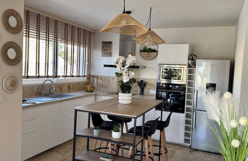Balaruc-les-Bains Villa | Air-conditioned villa with a pool in a quiet neighborhood (3 stars)