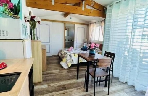 Lattes Apartment | Air-conditioned studio near the beaches