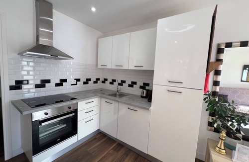 La Trinite Apartment | Air-conditioned T2 with terrace, jacuzzi & parking - near Nice & Monaco