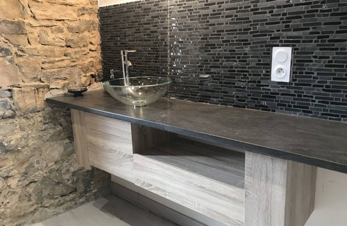Saint-Jean-d'Alcapies Bed & Breakfast | Alcapiès area suite KING SIZE south Aveyron