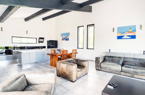 Les Adrets-de-l'Esterel House | Amazing home in Les Adrets-de-l'Estére