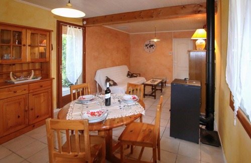 Saint-Martin-d'Aout House | Amazing home in Saint Martin d'Aout with WiFi