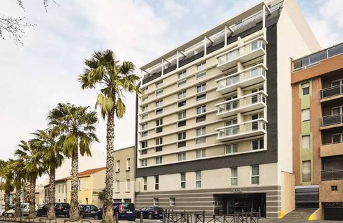 Saint-Pierre Apartment | Aparthotel Adagio Marseille Timone* - 2 Rooms 4 People