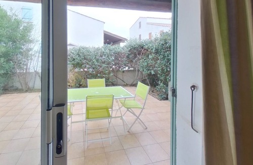 Saintes-Maries-de-la-Mer Apartment | APARTMENT FOR 4 PEOPLE IN RESIDENCE WITH SWIMMING POOL MAS DES MANADIERS