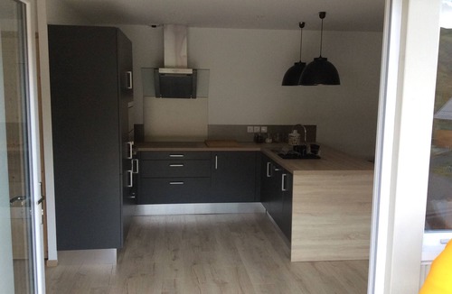 Saint-Jacques-des-Blats Apartment | Apartment with a terrace for 6 people, 200 m from the slopes