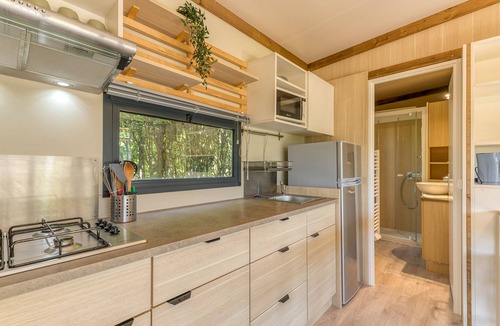 Vaulnaveys-le-Bas RV Rental | Apartment 'Columbia 43H' with Mountain View, Wi-Fi and Air Conditioning