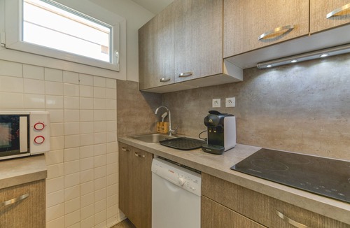 Eclose-Est Apartment | Apartment 'Crocus 4-5 55m2' with Balcony and Wi-Fi
